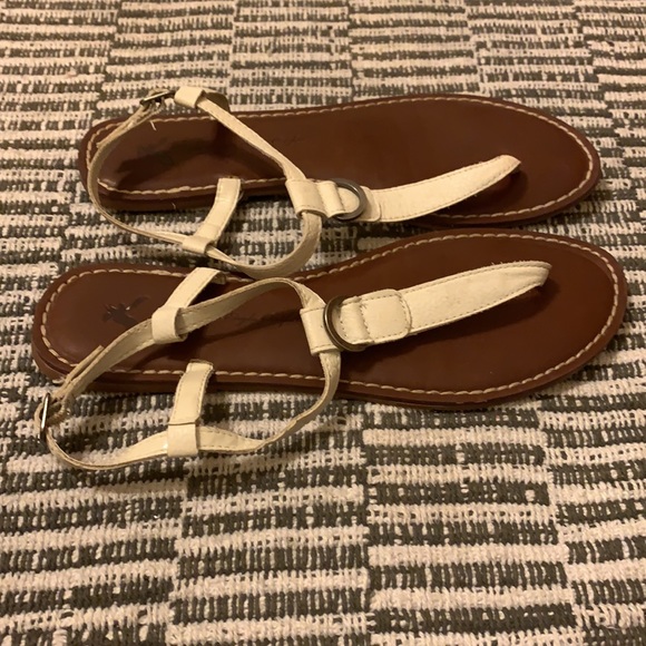 American Eagle white sandals - Picture 2 of 5